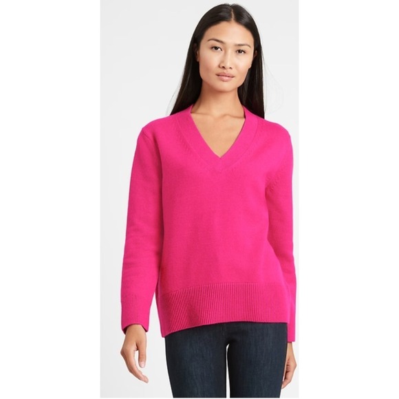 GAP V-Neck Sweater Hot Pink Wool Blend Long Sleeve Pullover Knit‎ Large - Picture 1 of 8